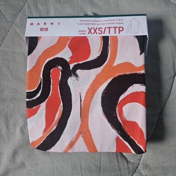 UNIQLO X MARNI Red Psychadelic Long Sleeve Heattech XXS LIMITED EDITION NWT - Picture 2 of 4